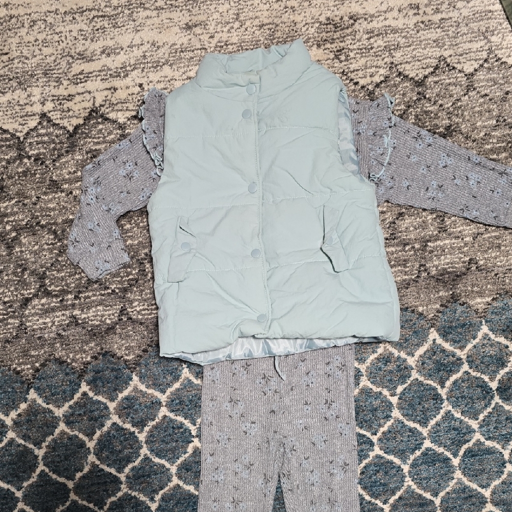 Jessica Simpson Gray and Blue Knit Top